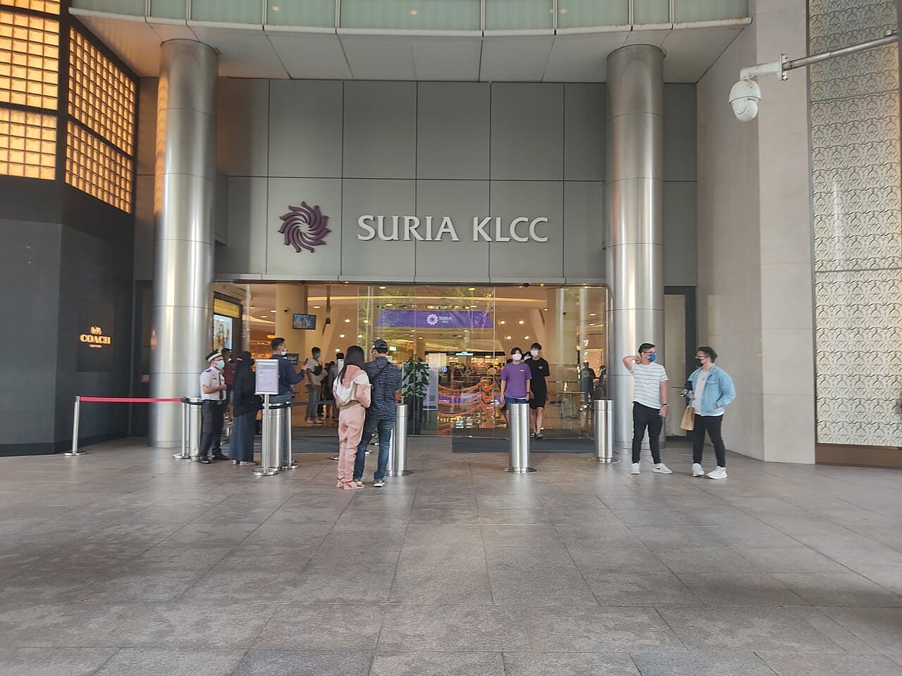 Suria KLCC commercial context